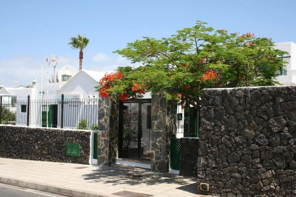 Apartamentos Las Acacias Puerto del Carmen  Kültér fotó
